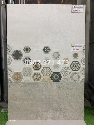 Ốp nhà vệ sinh đá mờ 30x60