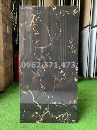 Gạch ốp mặt tiền 40x80 đen vân cam Trung Quốc