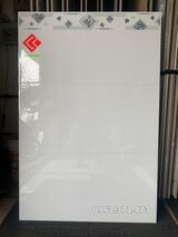 Gạch 40x80 bóng kiếng màu trắng tinh dán tường
