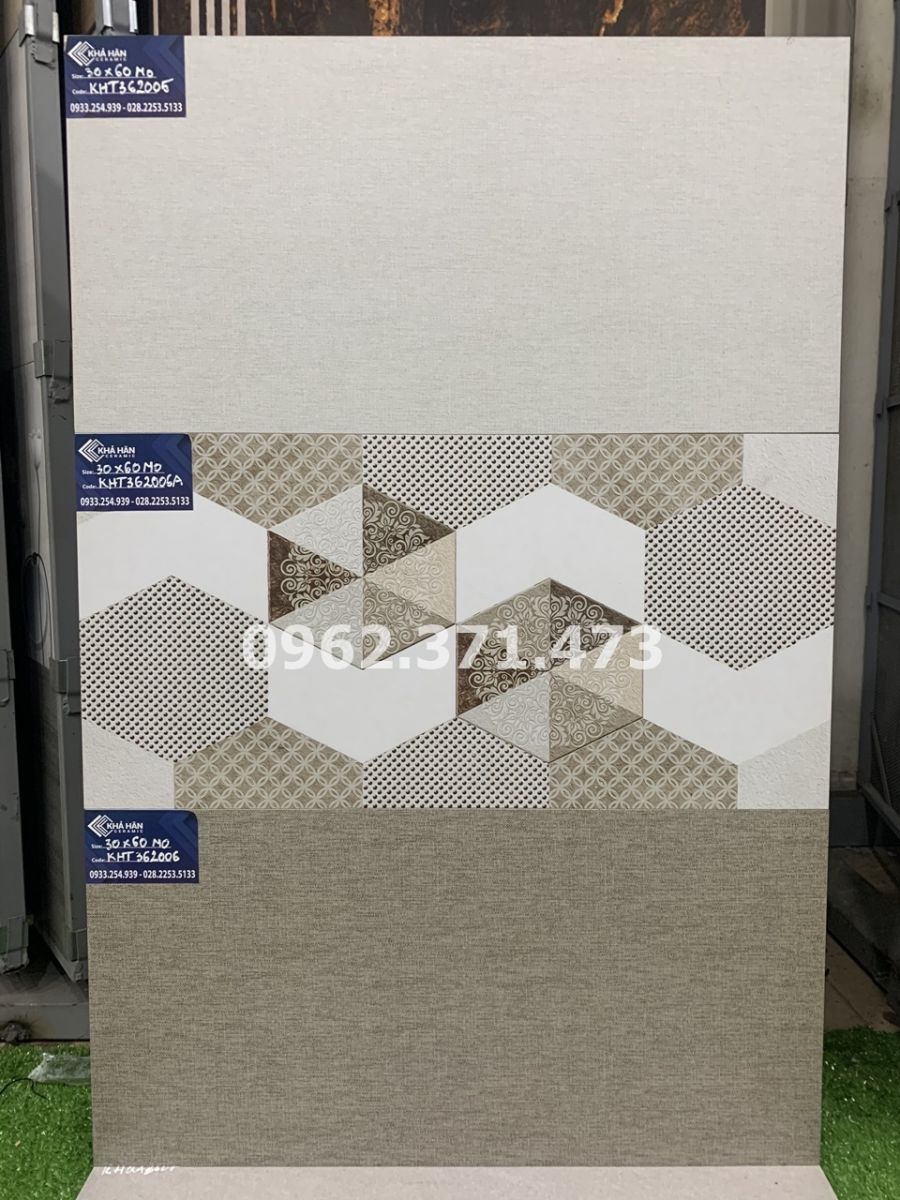 Gạch ốp nhà vệ sinh mờ 30x60 viglacera